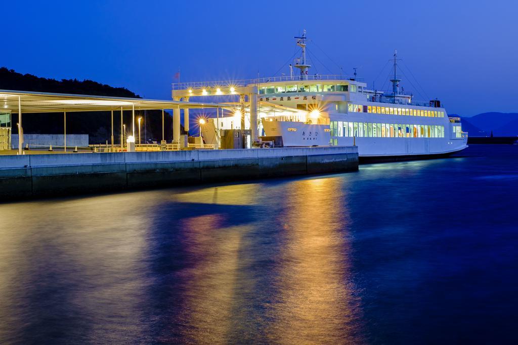 Season 2 Hotel Naoshima Exterior photo